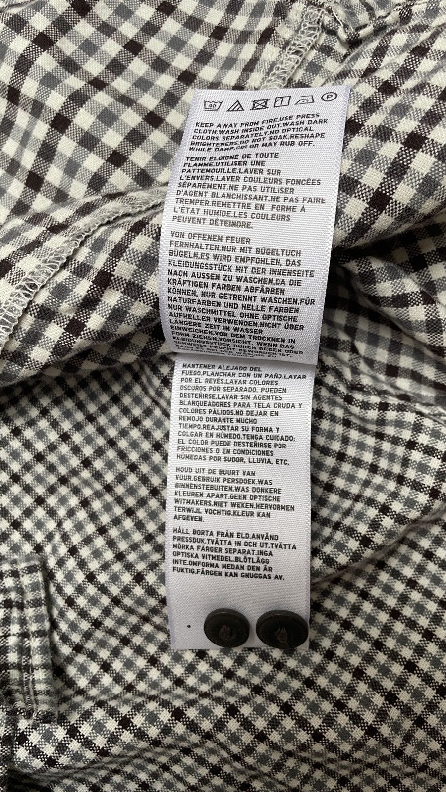Uniqlo Vintage JW Anderson x Uniqlo Two Tone Shirt Size US M / EU 48-50 / 2 - 8 Thumbnail