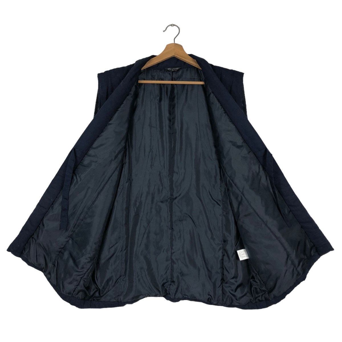 Japanese Brand 📌VINTAGE WA FUME VEST SLEEVE LESS FISH KOIL BIG LOGO Size US L / EU 52-54 / 3 - 13 Thumbnail