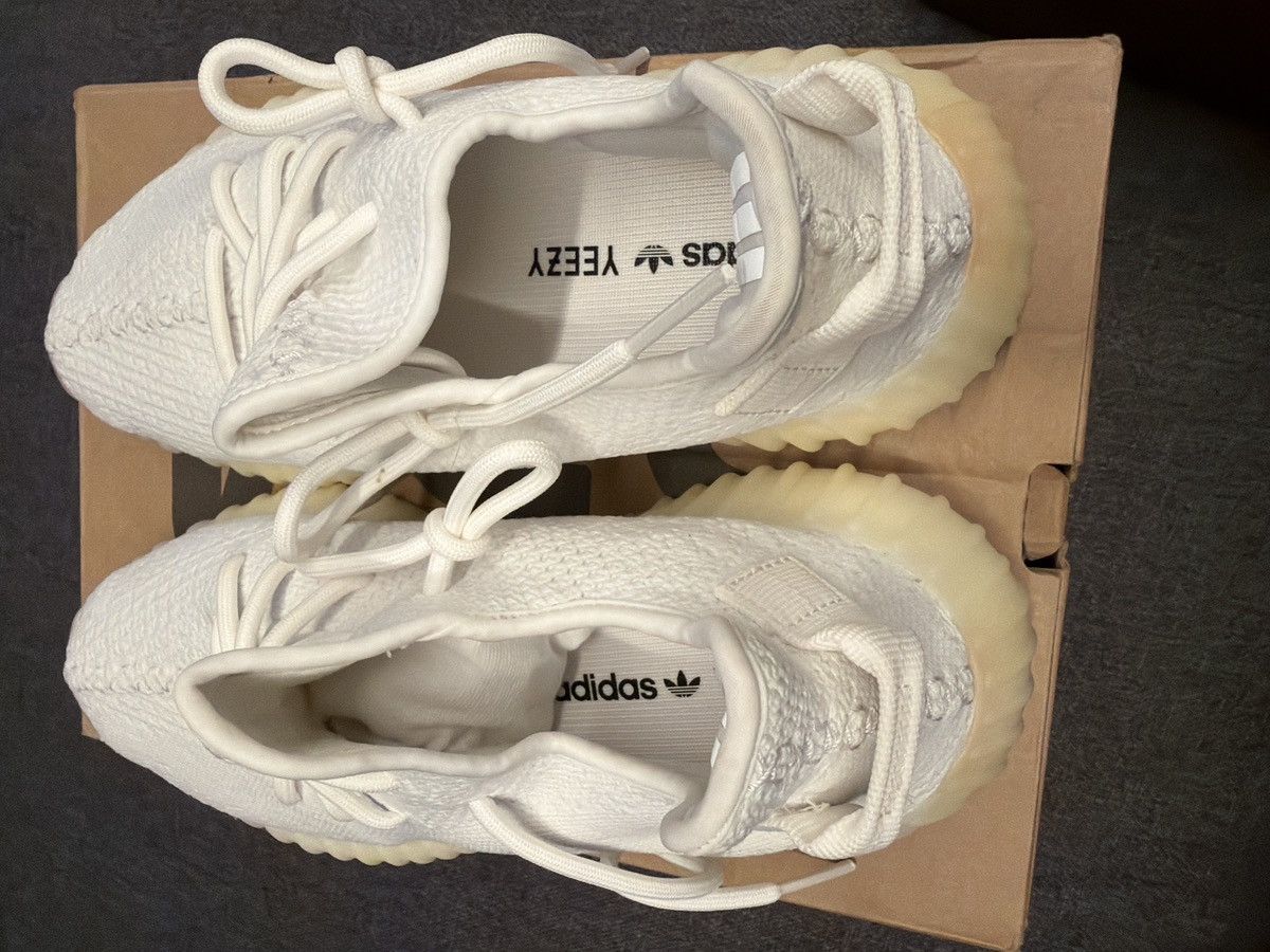 Yeezy Adidas Yeezy Boost 350 V2 Cream Triple White Size US 9 / EU 42 - 1 Thumbnail