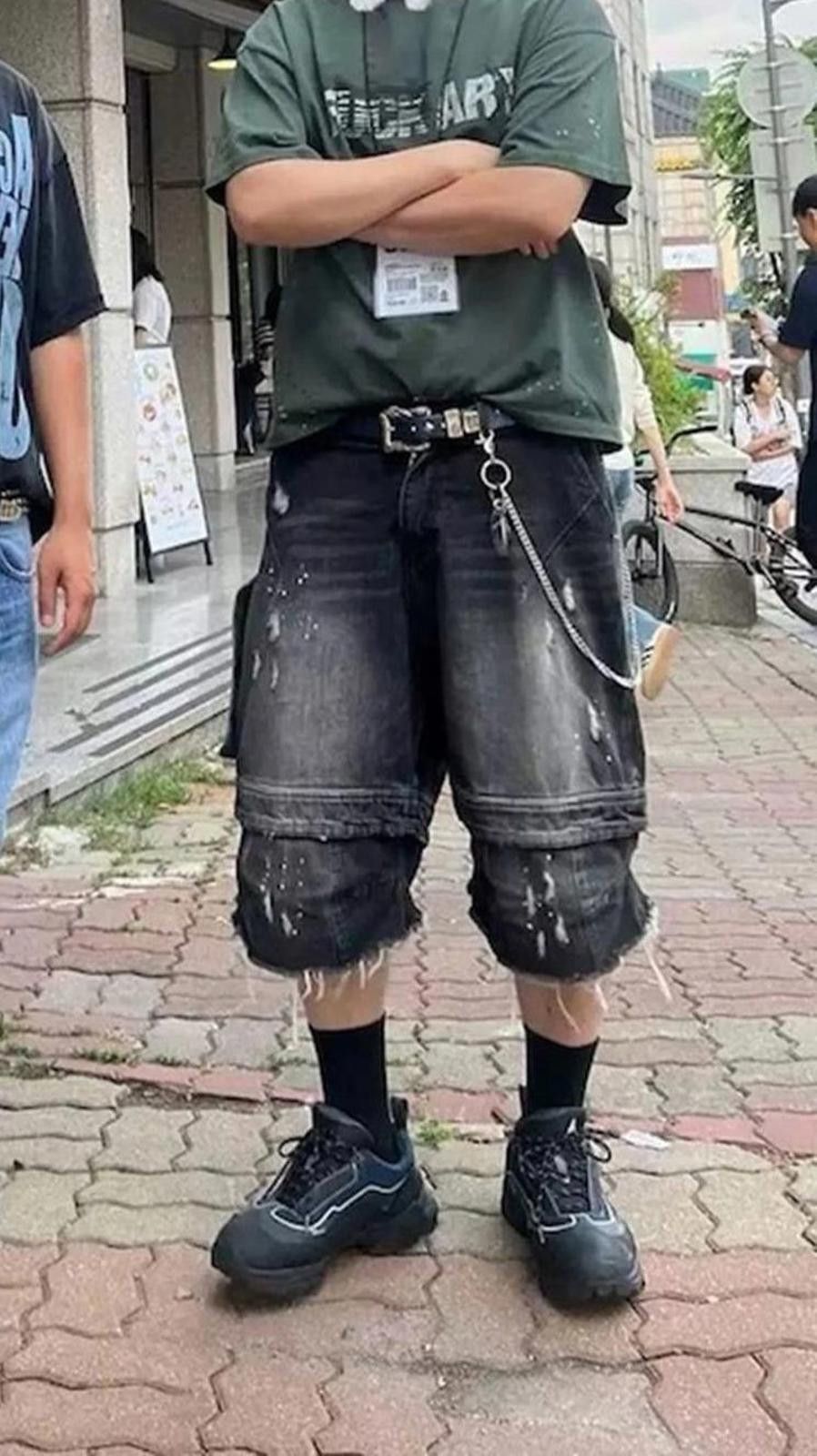 Other Black Destroyed Fringe Denim Cargo Jorts Size US 32 / EU 48 - 3 Thumbnail