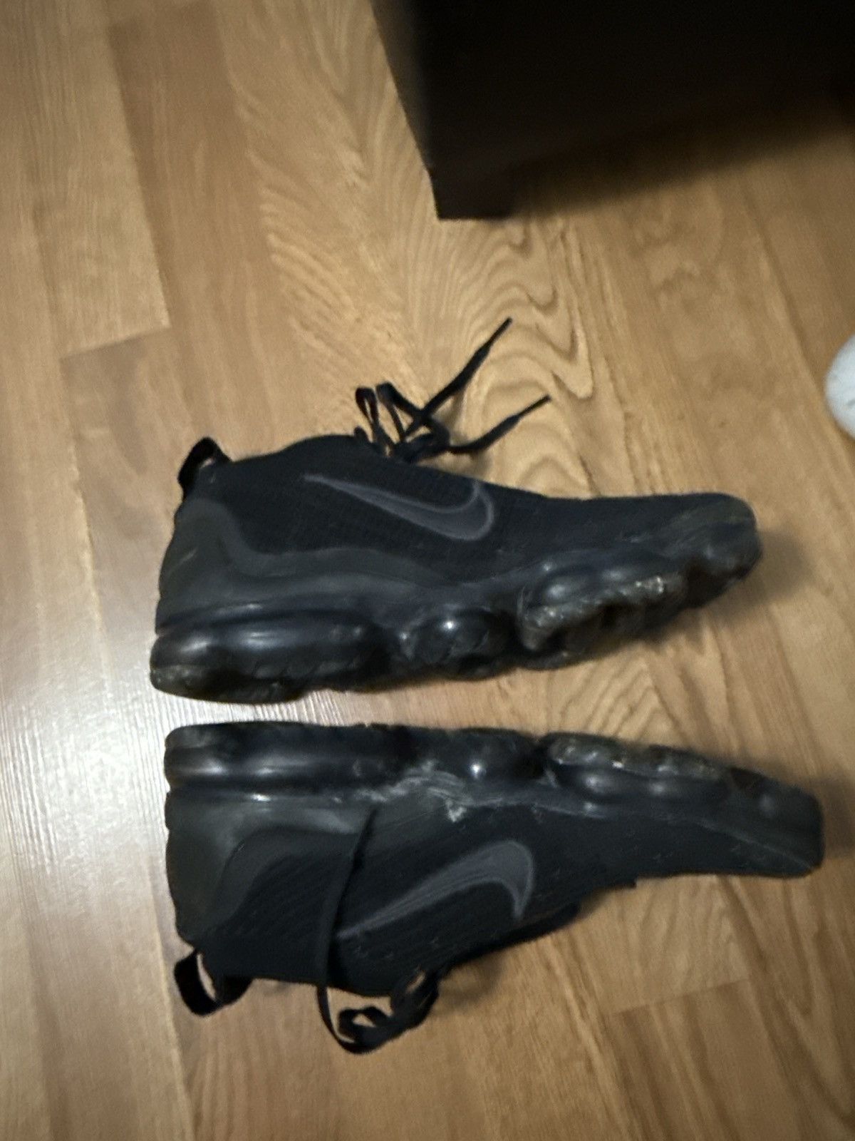 Nike Vapormaxes Size US 9 / EU 42 - 5 Thumbnail