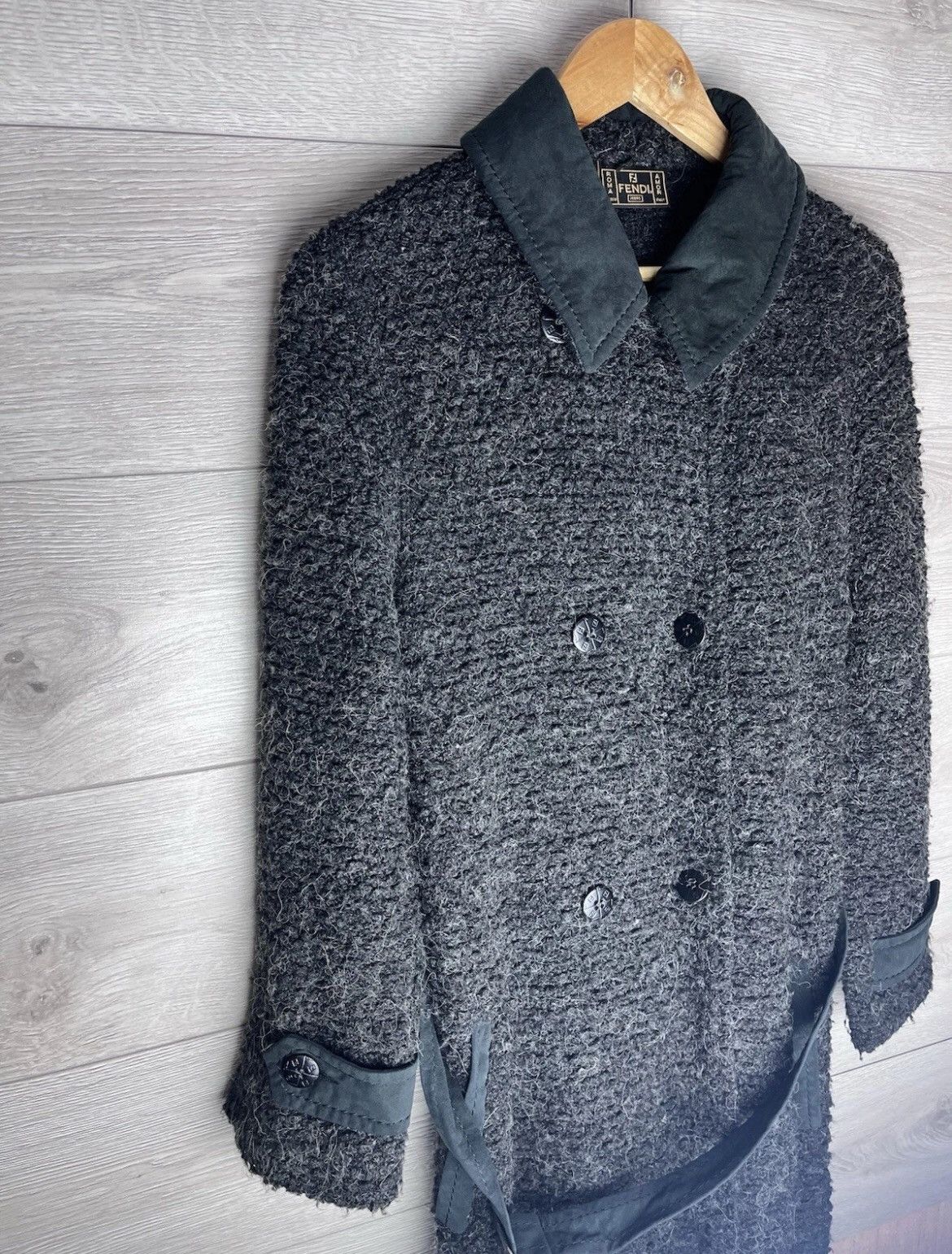 Fendi Vintage women’s coat Fendi size 44 wool 100% Italy Size L / US 10 / IT 46 - 3 Thumbnail