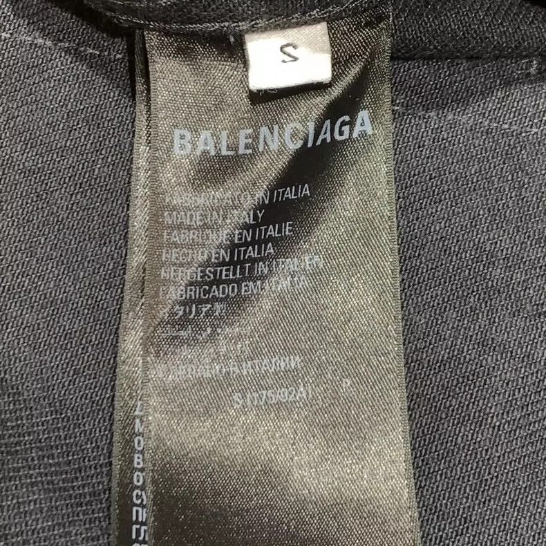 Balenciaga Balenciaga Letter Logo Distressed Destroyed Denim Jacket - Size US S / EU 44-46 / 1 - 3 Thumbnail