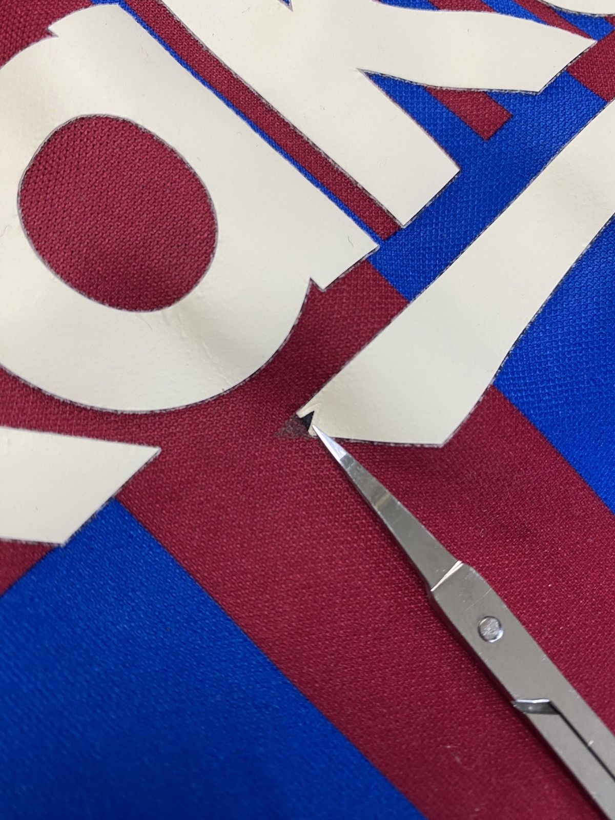 Nike Barcelona Nike 2021/2022 Home Soccer Jersey Football Shirt Size US M / EU 48-50 / 2 - 7 Thumbnail