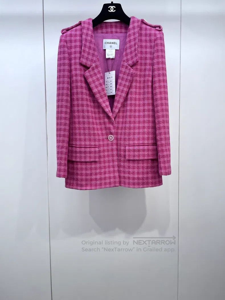 Chanel Chanel Seoul series rose-red jacket Size XS / US 0-2 / IT 36-38 - 1 Thumbnail