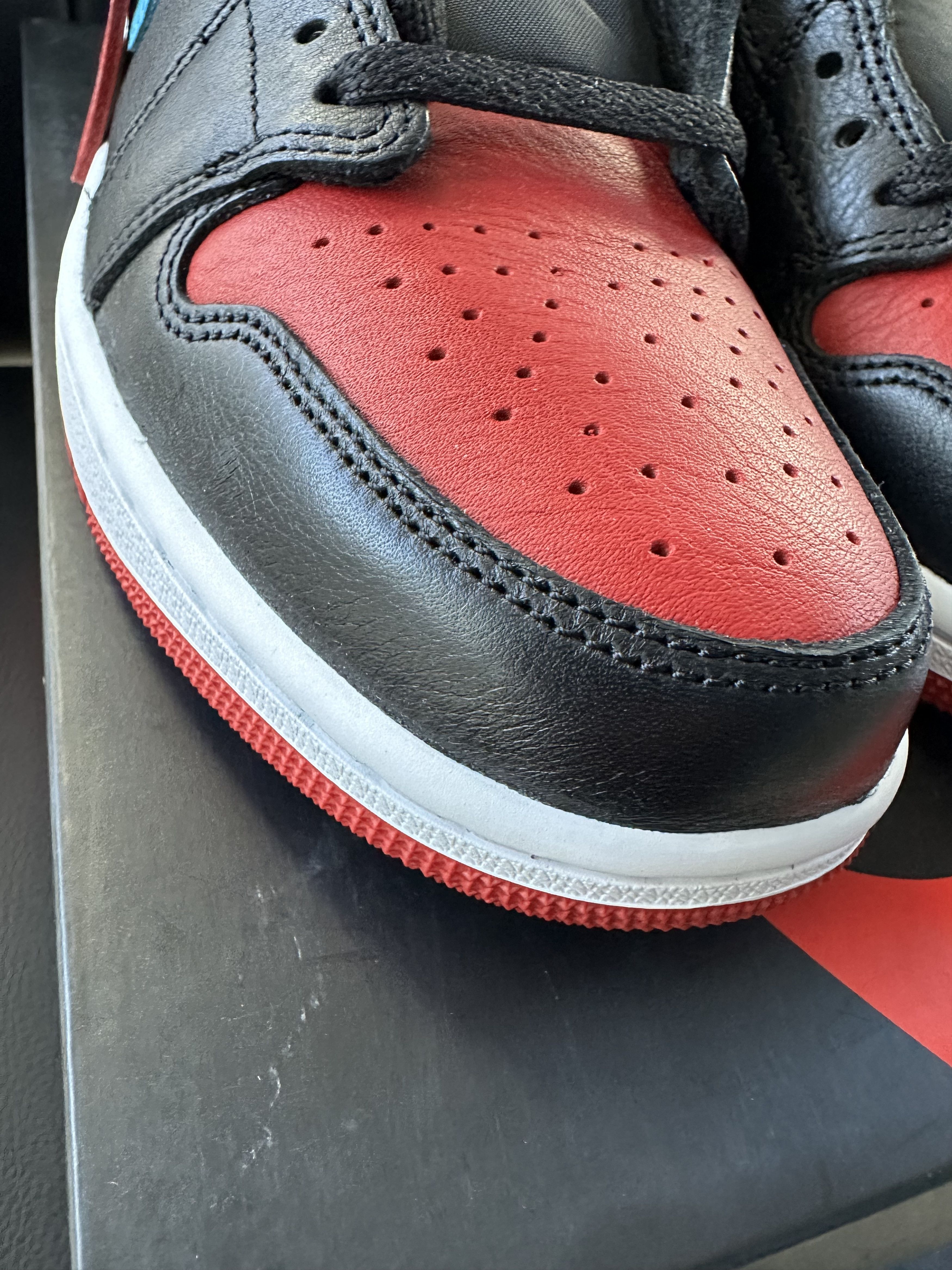 Jordan Brand × Nike WMNS JORDAN 1 RETRO LOW OG "NC TO CHI" Size US 8 / IT 38 - 2 Thumbnail