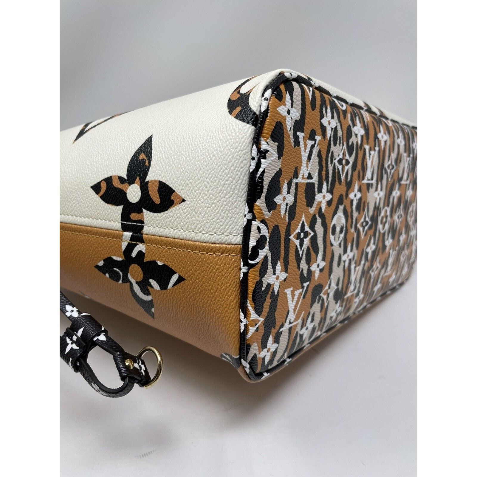 Louis Vuitton Louis Vuitton Neverfull MM Tote Limited Edition Jungle Mono Size ONE SIZE - 10 Thumbnail