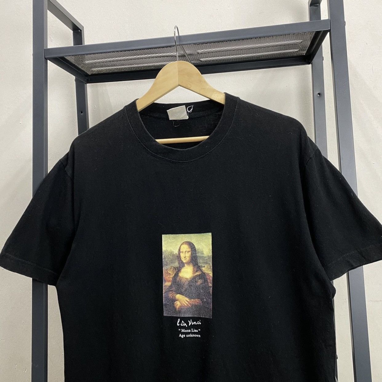 Japanese Brand Leonardo Da Vinci 'Mona Lisa' Repro Gallery Tee Size US XL / EU 56 / 4 - 3 Thumbnail