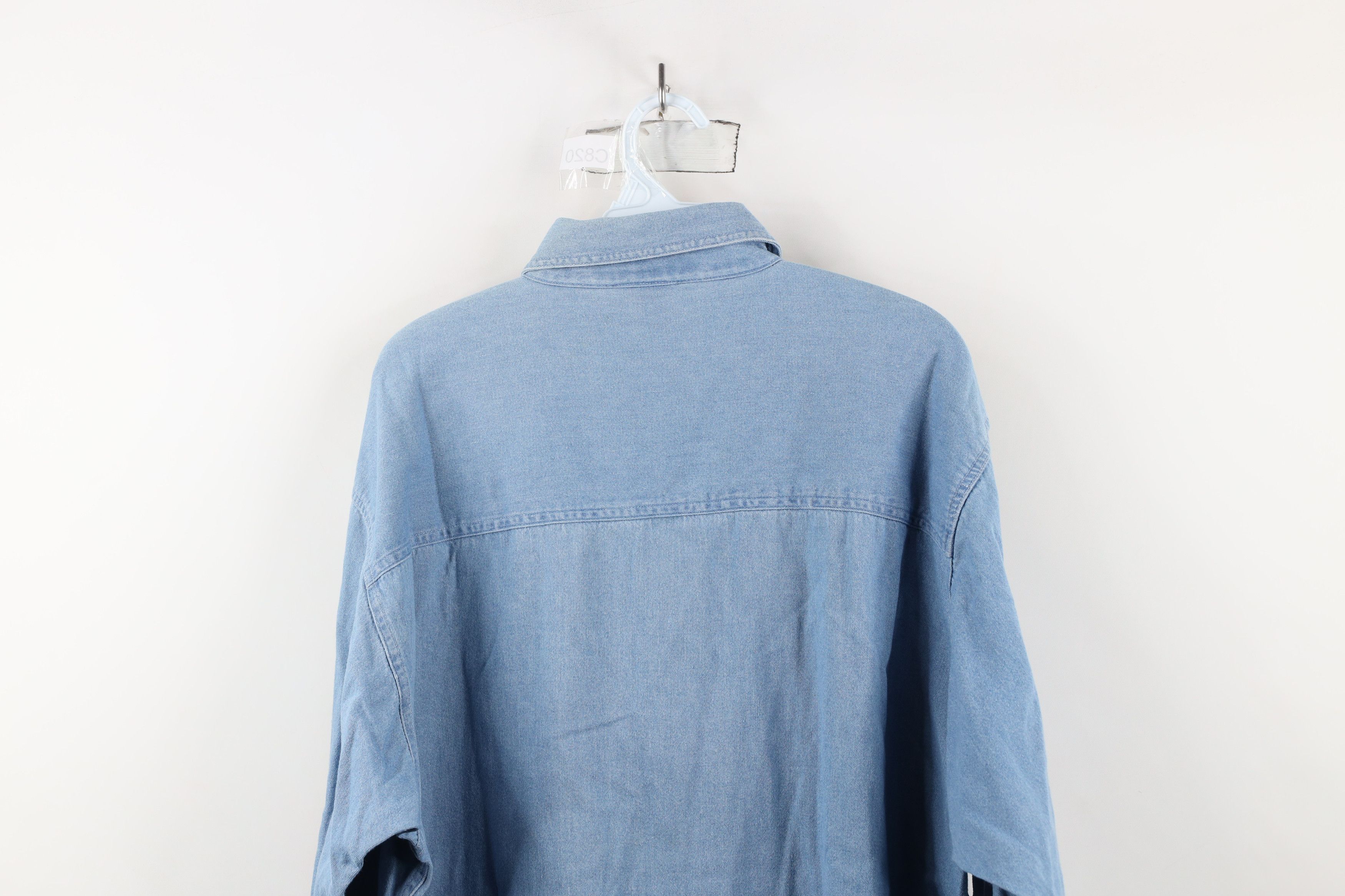 Vintage Vintage 90s Spell University of Michigan Denim Button Shirt Size US L / EU 52-54 / 3 - 14 Thumbnail