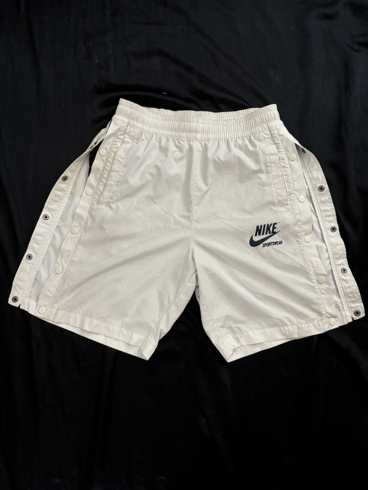 Nike Nike Sportswear Button Shorts Small Size US 32 / EU 48 - 1 Thumbnail