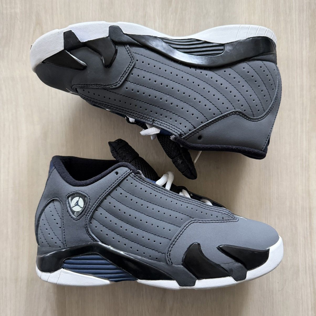 Jordan Brand 2011 Nike Air Jordan 14 Retro Midnight 312091-011 sz 2y Size US 4.5 / IT 34.5 - 3 Thumbnail
