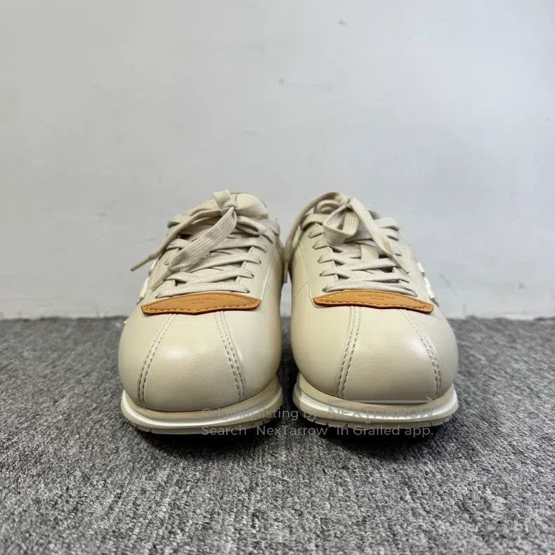 Louis Vuitton Louis Vuitton 25 FW Beige Bread Sneakers Size US 7 / EU 40 - 2 Thumbnail