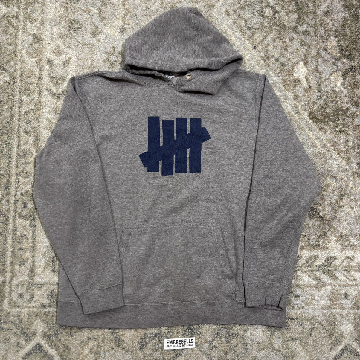 Undefeated Undefeated Classic Logo Pullover Hooded Sweatshirt size XL Size US XL / EU 56 / 4 - 1 Thumbnail