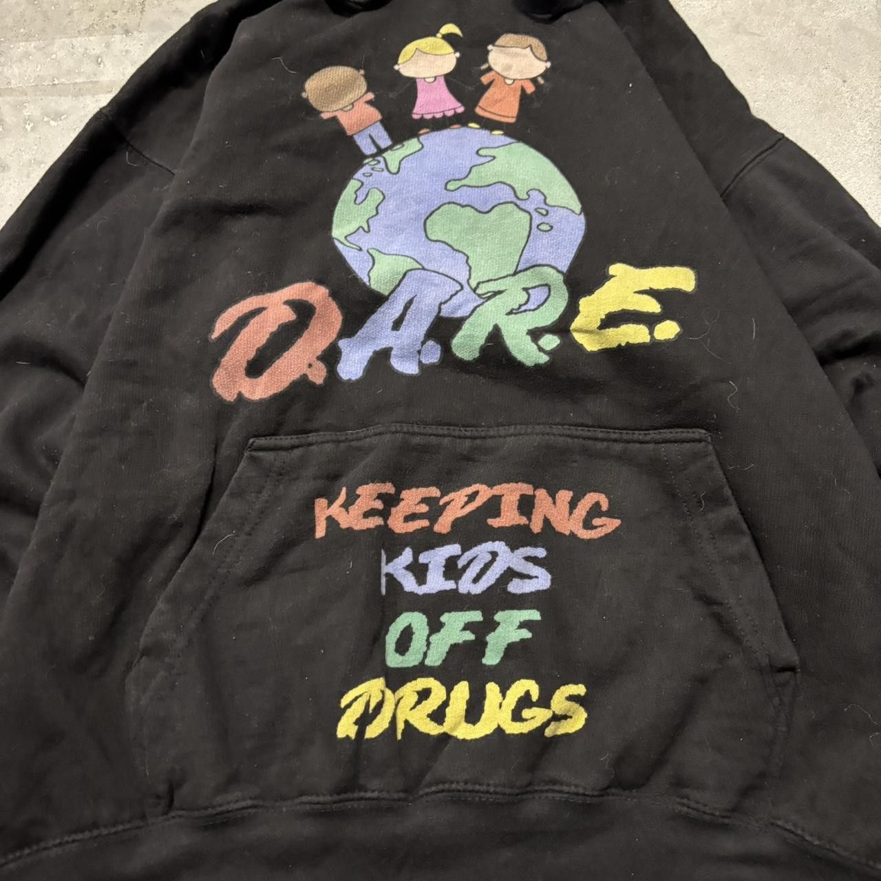 Japanese Brand × Vintage Crazy Vintage Y2K/2000s D.A.R.E. Keeping Kids Off Drugs Awareness Streetwear Hoodie! Size US S / EU 44-46 / 1 - 3 Thumbnail