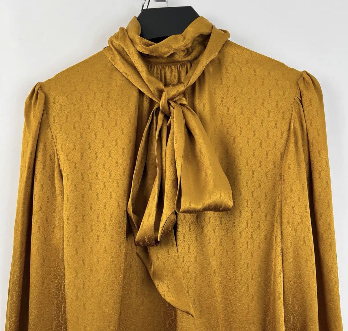 Saint Laurent Paris Saint Laurent Letter Print Silk Shirt with Strap Design K12 Size XXS / US 00 / IT 34 - 4 Thumbnail