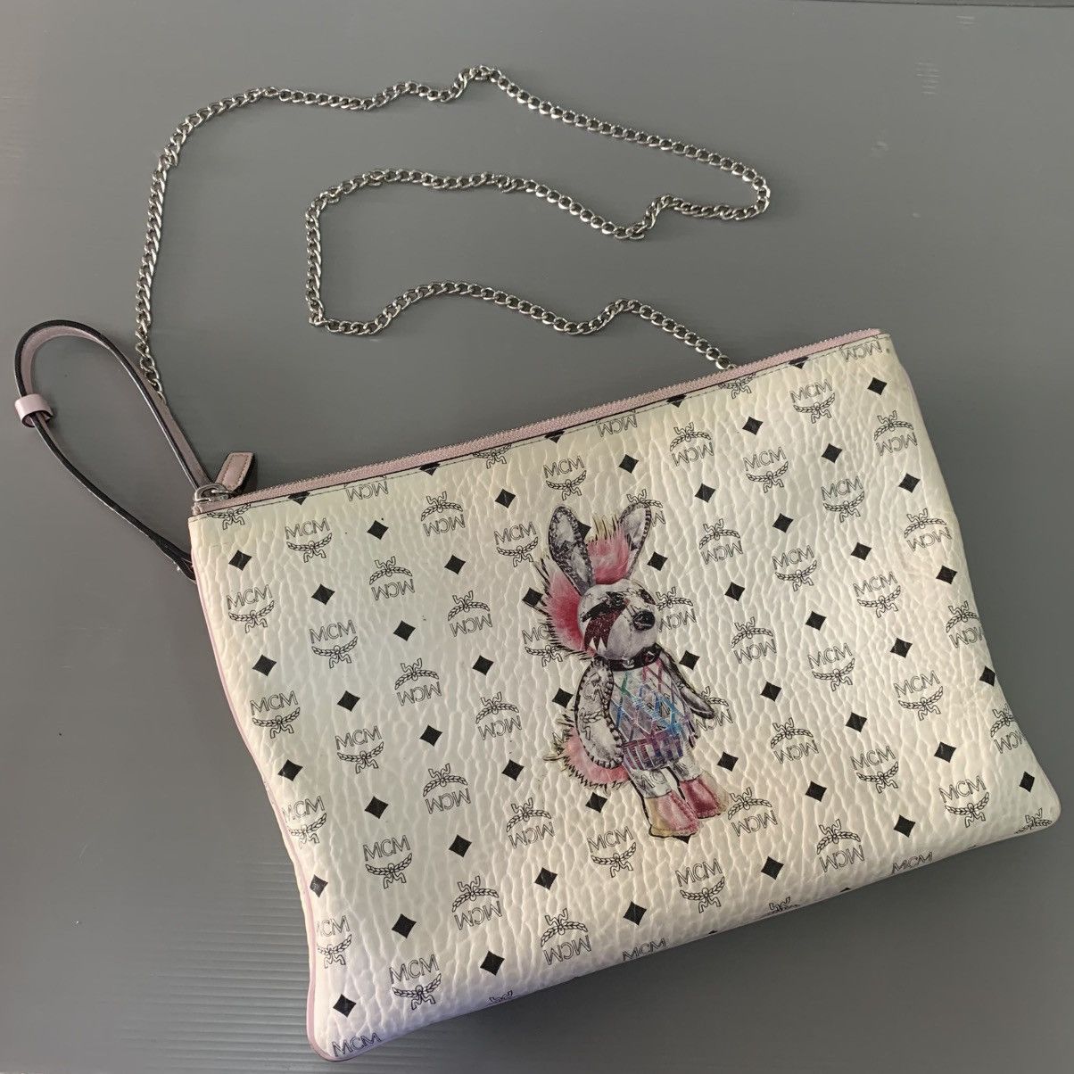 MCM MCM White Clutch Slingbag Size ONE SIZE - 2 Thumbnail