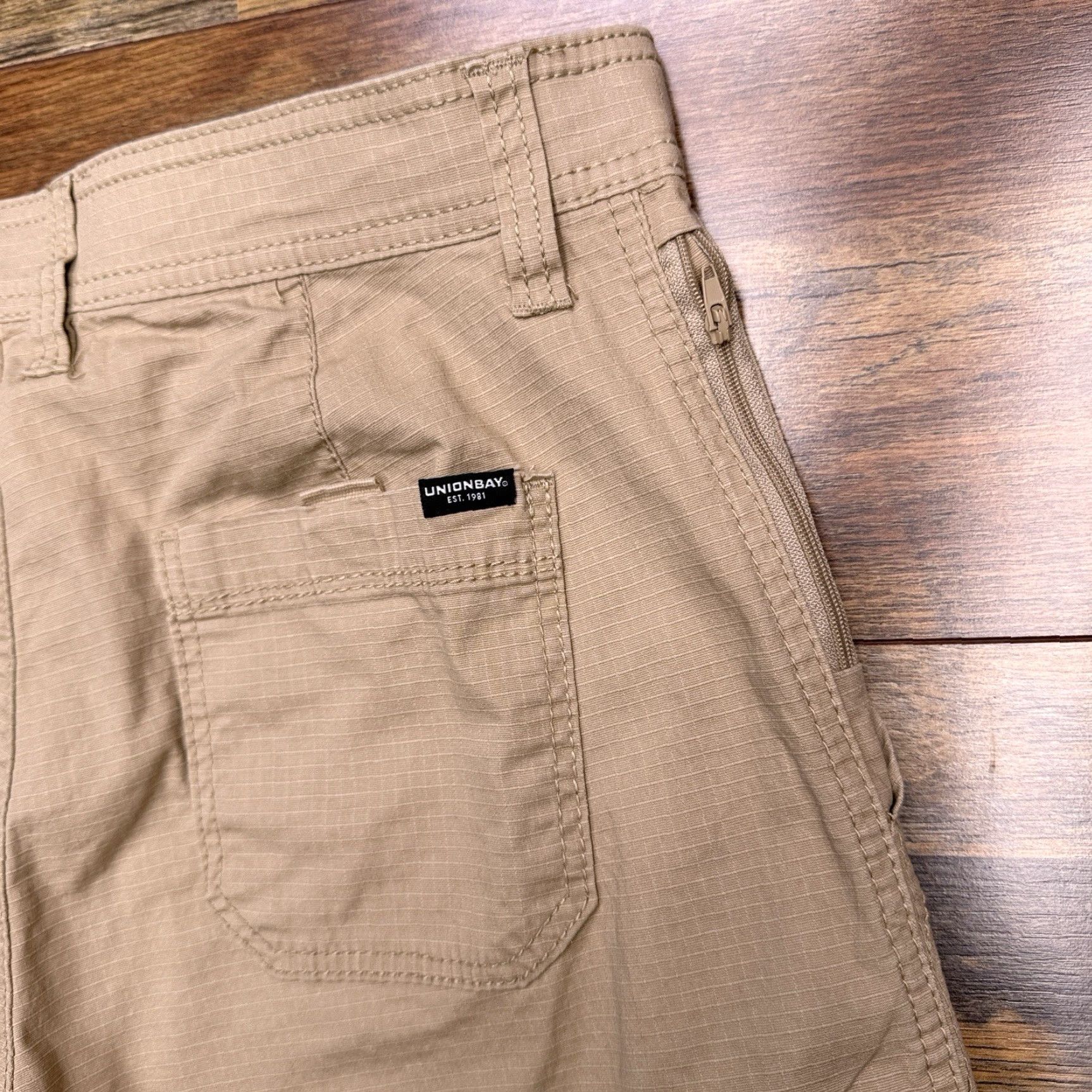 Vintage **Union Bay Stretch Mid Rise Cargo Shorts Mens Tan 30 Inseam** User: **Union Bay Stretch Mid Rise Cargo Shorts Mens Tan 30 Inseam** Size US 30 / EU 46 - 7 Thumbnail