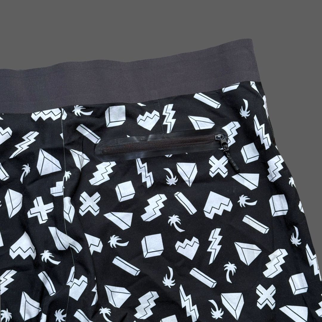 Other Catch Surf Performance Feel Patterned Boardshort Size 30 GUC Size US 30 / EU 46 - 7 Thumbnail
