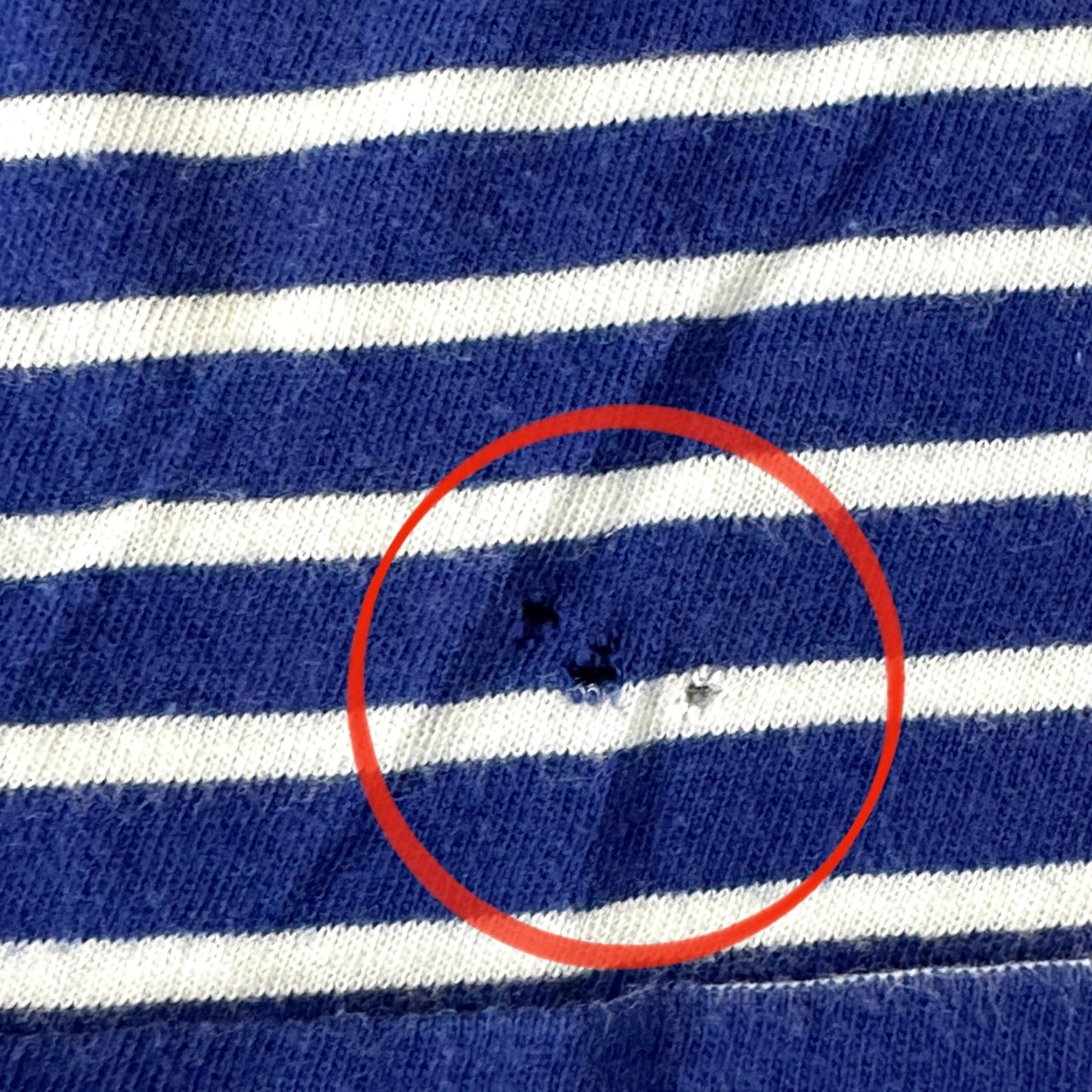Gap Gap Tee Shirt Women M Blue White Striped Long Sleeve Pilling Holes Vintage? No Minimalist Casual Modern T-Shirt Pullover Nonguarded Size M / US 6-8 / IT 42-44 - 3 Thumbnail