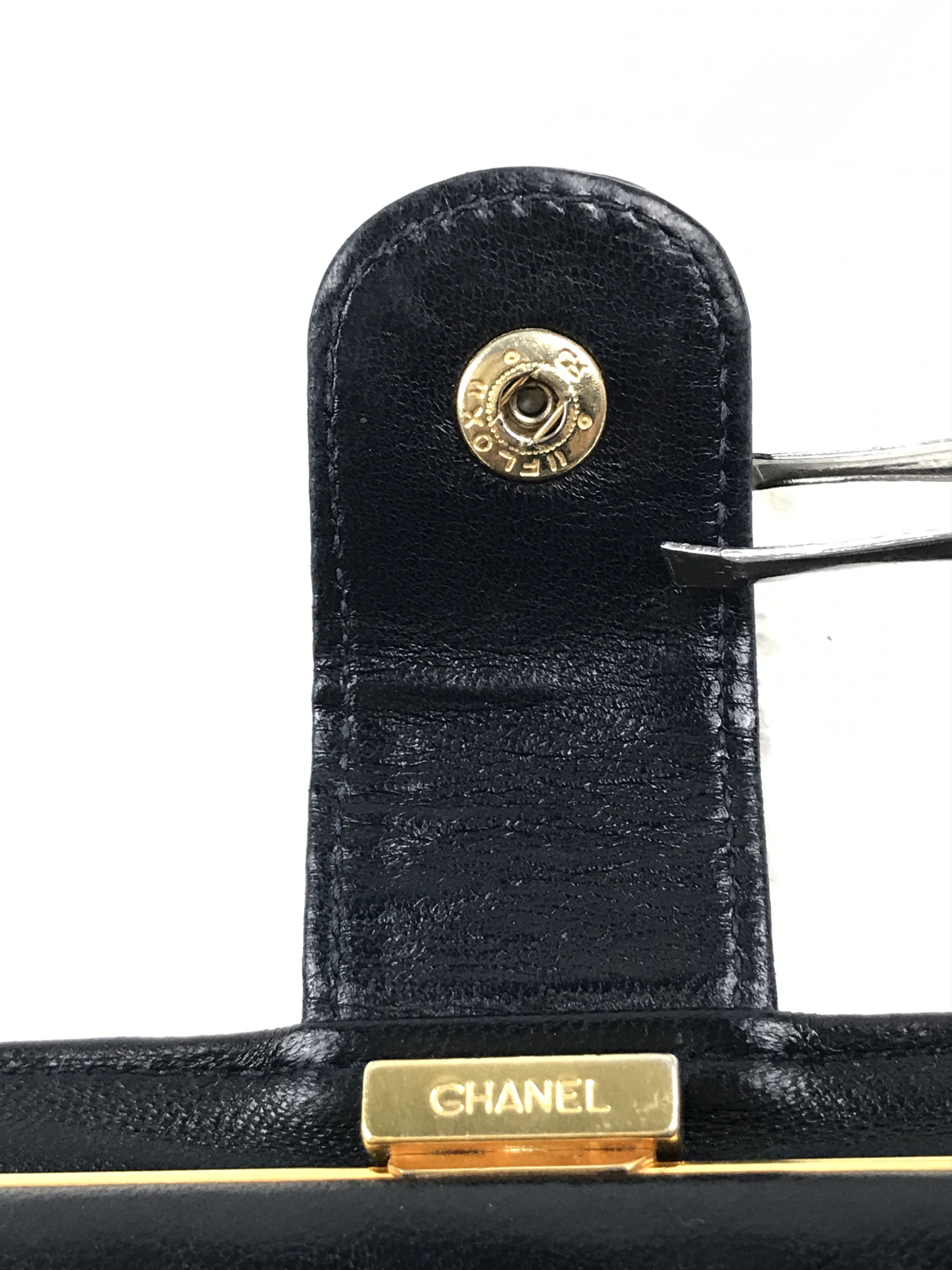 Chanel × Vintage Chanel Classic Black Lambskin Big CC Logo Bifold Long Wallet Size ONE SIZE - 11 Thumbnail
