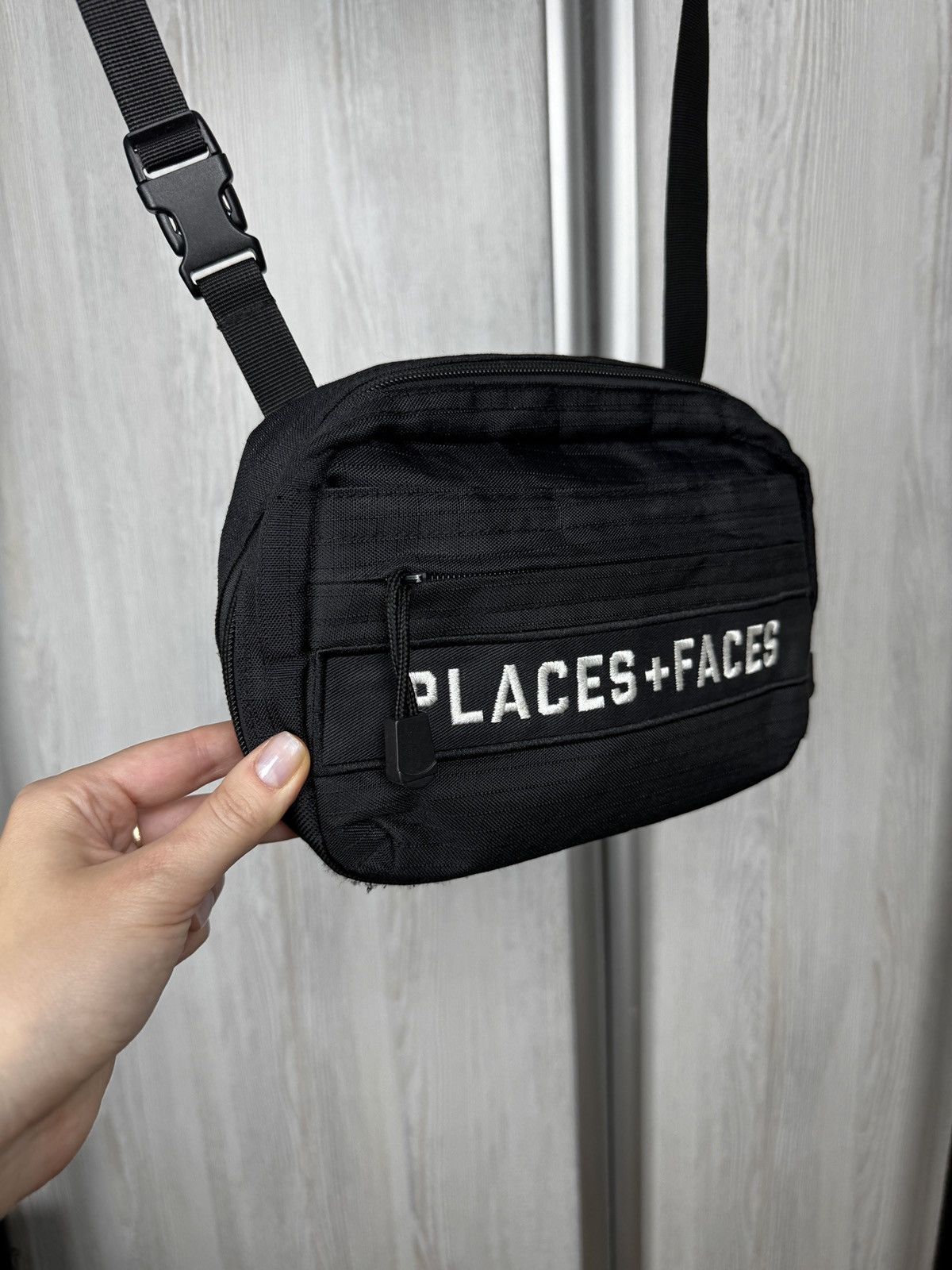 Places + Faces Places + Faces black crossbody shoulder bag Size ONE SIZE - 3 Thumbnail