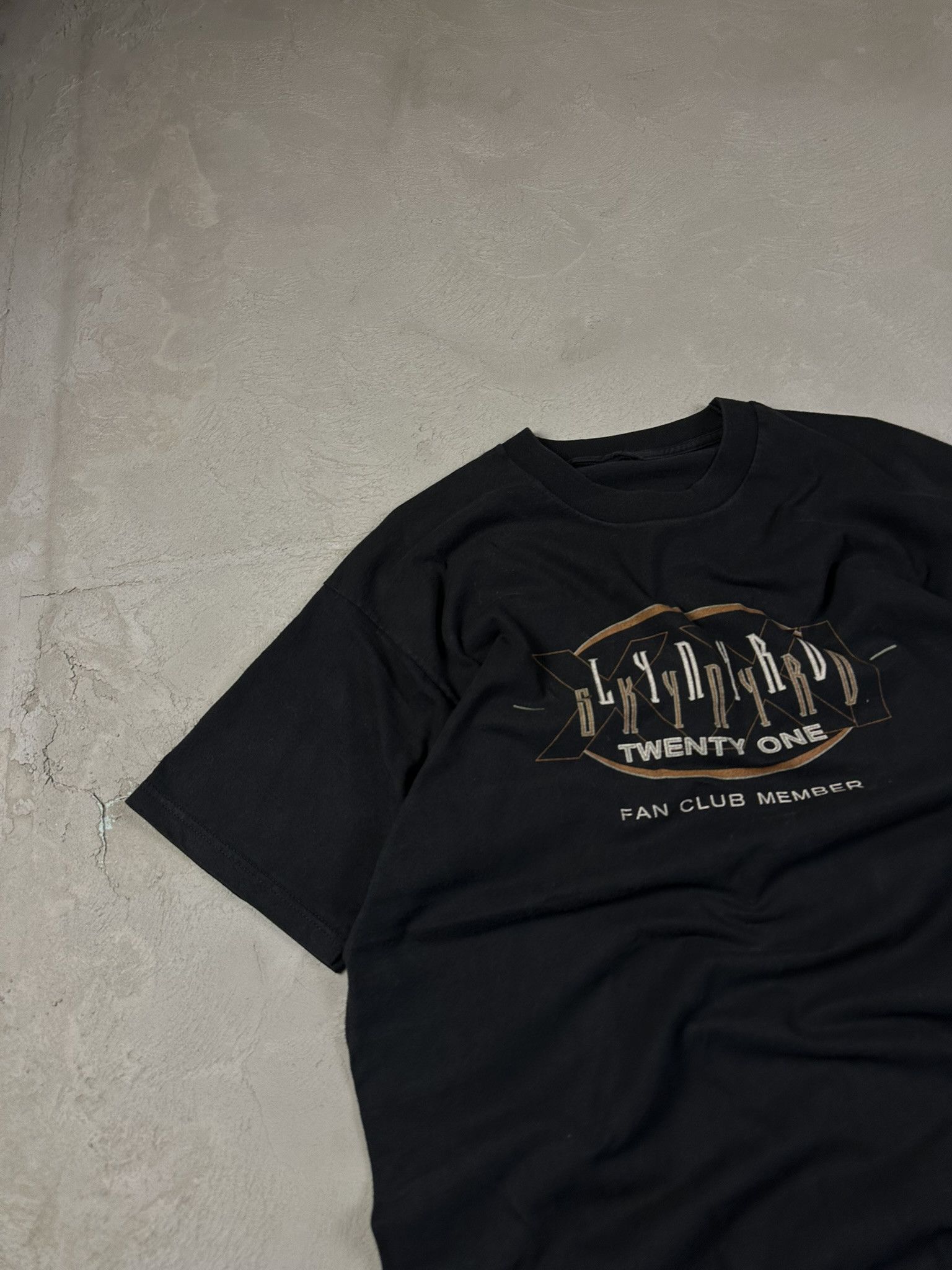 Band Tees 90s Vintage Lynyrd Skynyrd Fanclub Rock Band T-shirt Size US XL / EU 56 / 4 - 6 Thumbnail