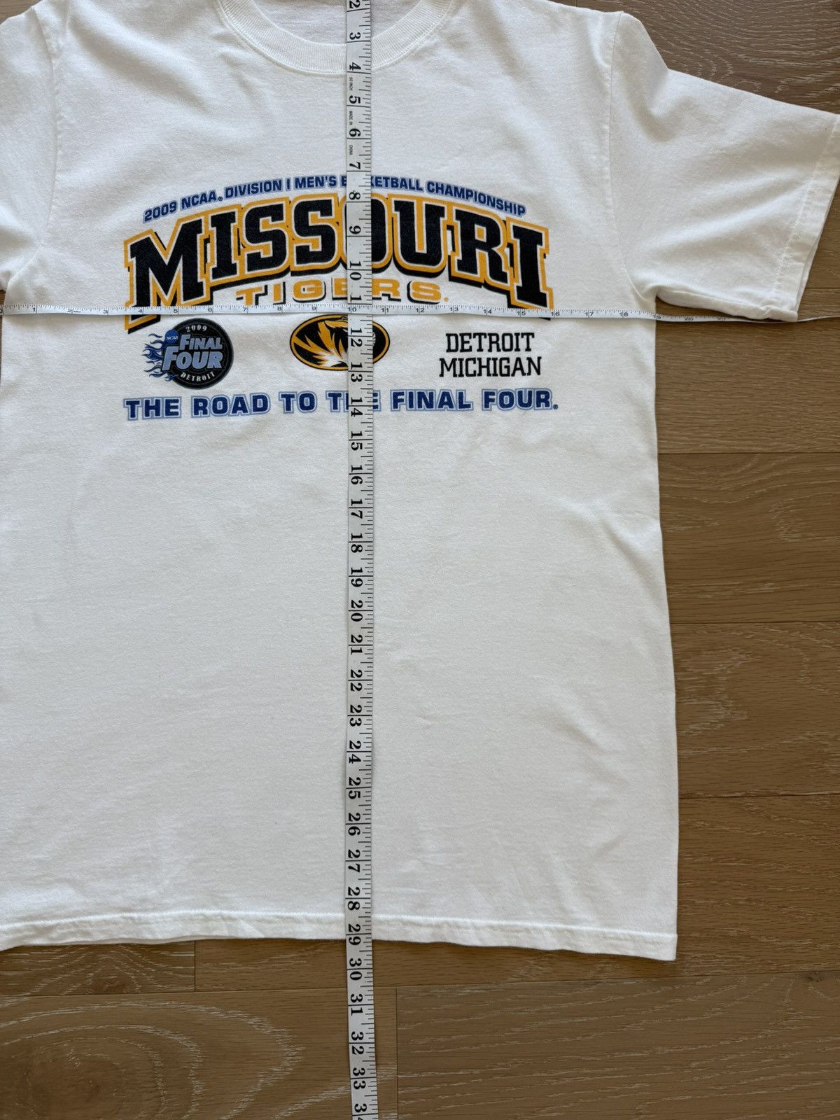 NCAA Missouri Tigers 2009 Final Four Championship Shirt Size US M / EU 48-50 / 2 - 5 Thumbnail