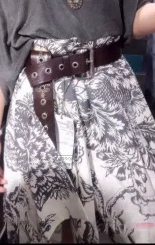 Vivienne Westwood Vivienne Westwood Exquisite irregular print half skirt Size 27" / US 4 / IT 40 - 7 Thumbnail