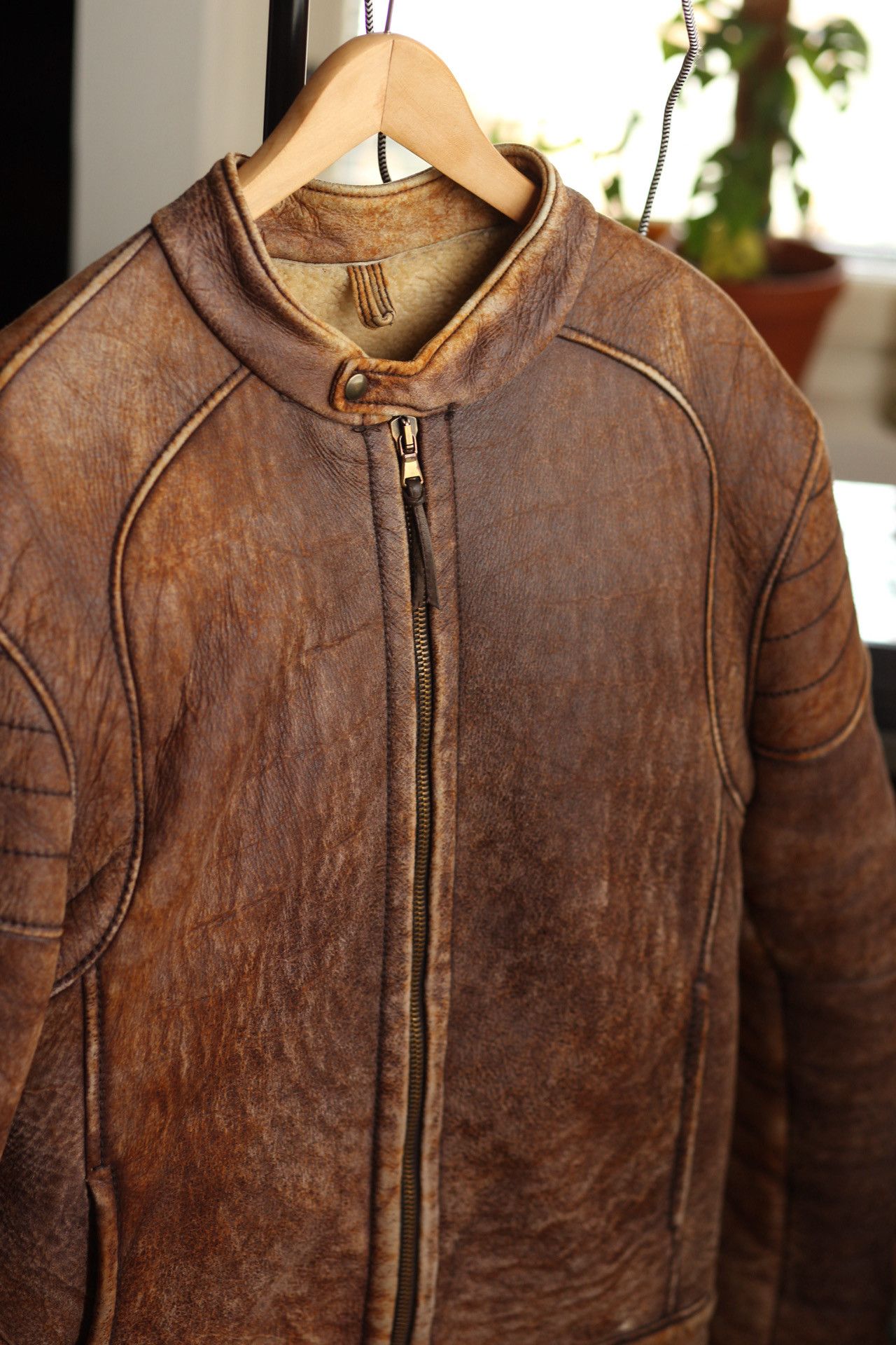 Vintage 1970’s Italian Shearling Café Racer Jacket Size US L / EU 52-54 / 3 - 4 Thumbnail