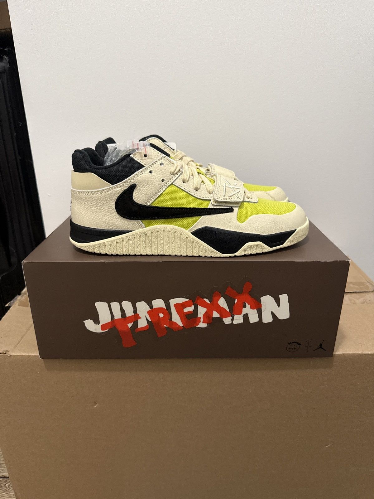 Jordan Brand Jordan Jumpman Jack TR Travis Scott Bright Cactus Size US 10 / EU 43 - 5 Thumbnail