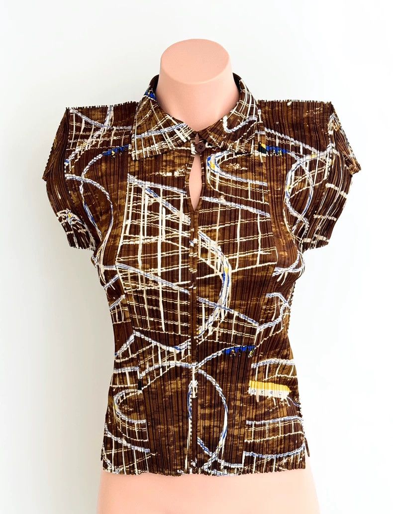 Issey Miyake Issey Miyake size:3 Brown roller coaster short-sleeved shi Size M / US 6-8 / IT 42-44 - 1 Thumbnail