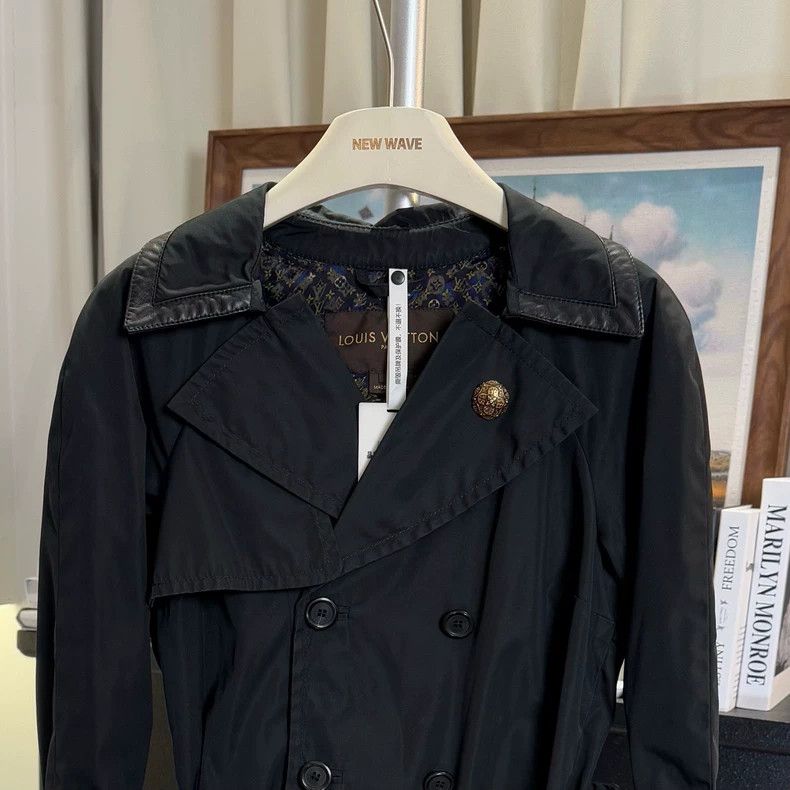 Louis Vuitton Louis Vuitton Black 9-point sleeve design with lambskin st Size XS / US 0-2 / IT 36-38 - 2 Thumbnail