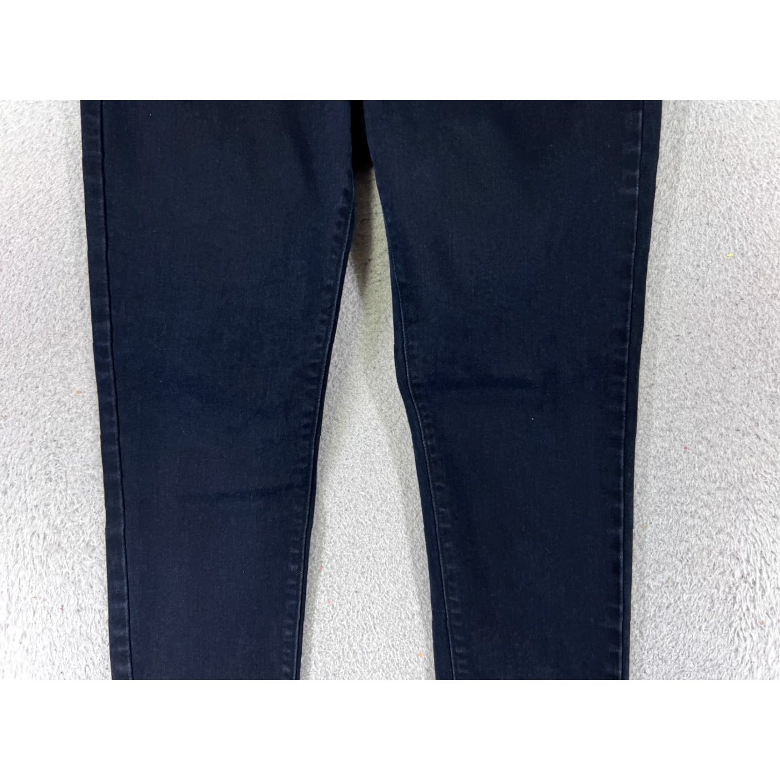 Levi's VINTAGE? No, Levis Jeans Womens 14 Blue Denim Jeans Tapered Legging Dark Wash Mid Rise 32x28 Size 36" / US 14 / IT 50 - 3 Thumbnail