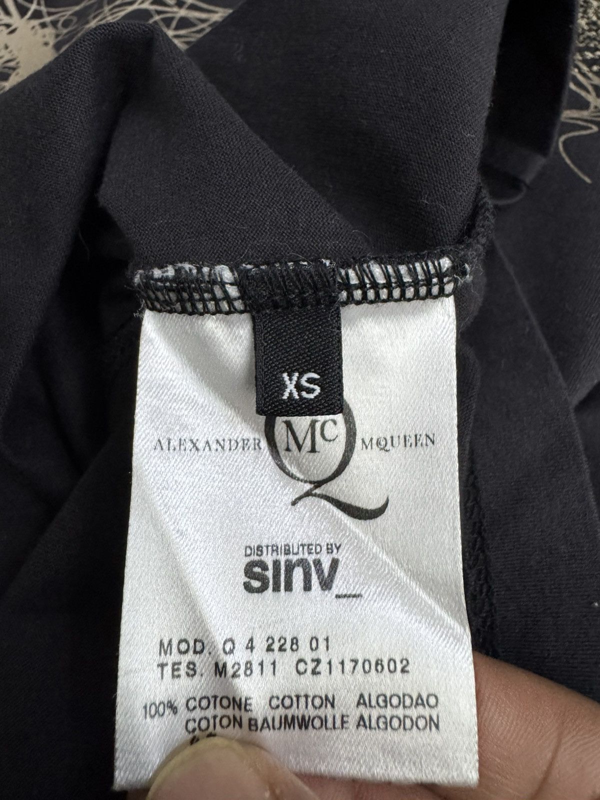 Alexander McQueen Alexander McQueen abstract embroidery Tshirt Size XS / US 0-2 / IT 36-38 - 9 Thumbnail