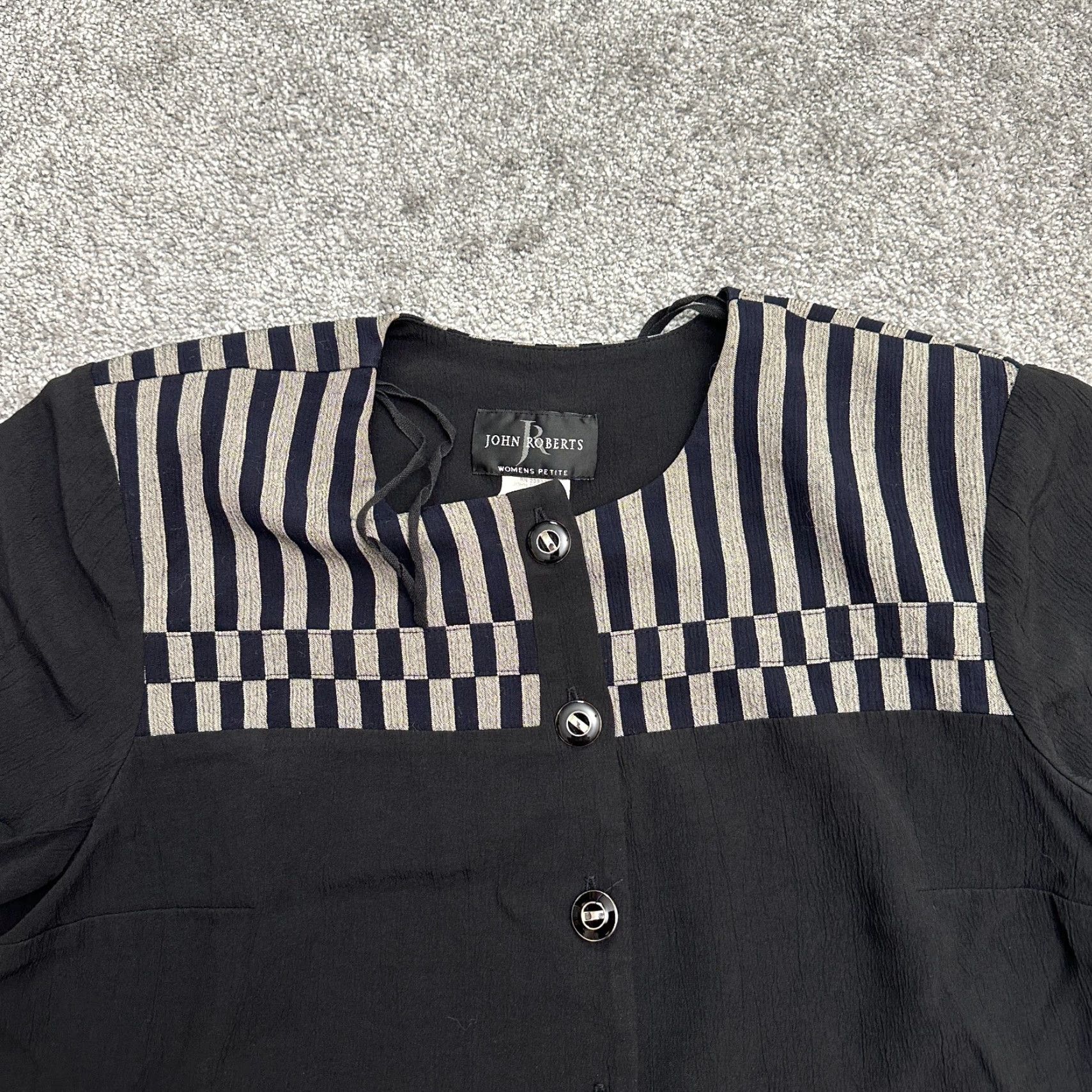 Vintage John Roberts Shirt Petite 20WP Black Check Short Sleeve Button-Up Womens Size 3XL / US 20-22 - 3 Thumbnail