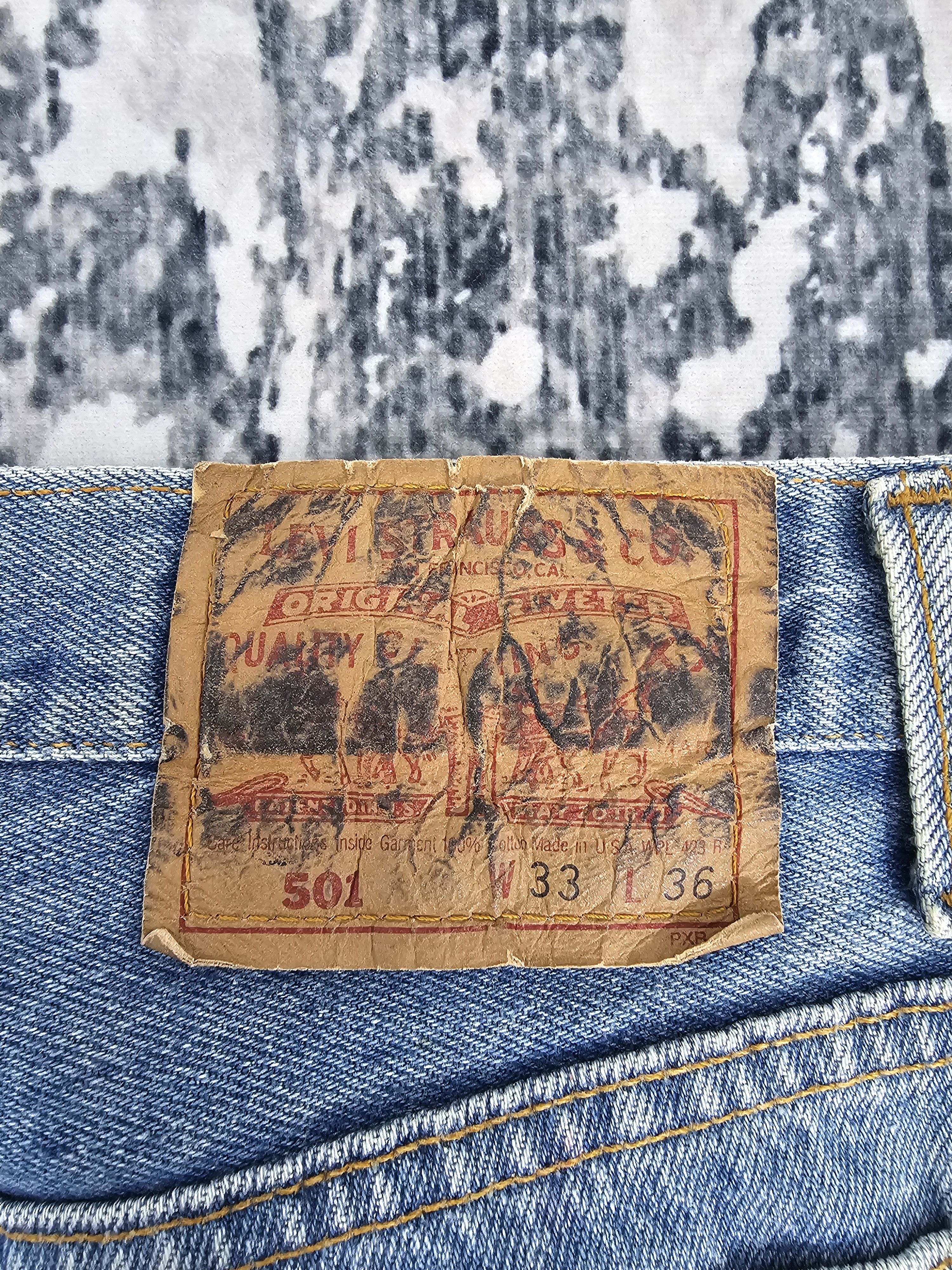 Levi's Vintage Clothing Vtg 90's LEVIS 501 Bleached Blue Jeans Made In USA L0566 Size US 31 - 10 Thumbnail