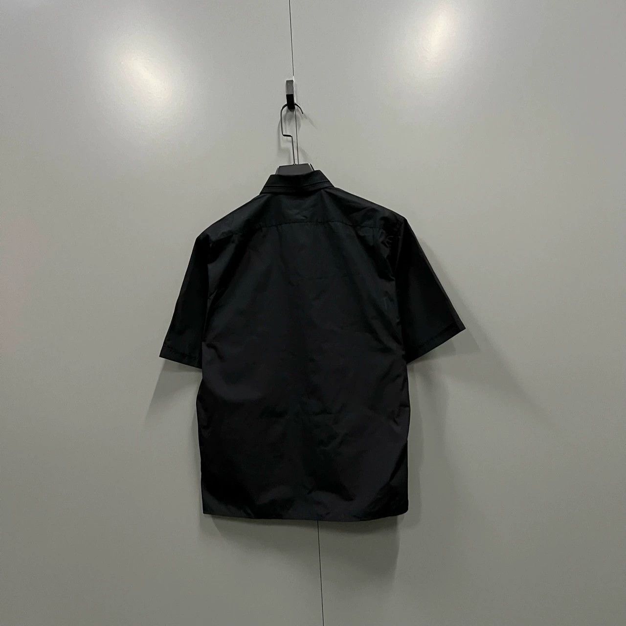 Fendi fendi black short sleeve shirt size 39 Size US M / EU 48-50 / 2 - 2 Thumbnail