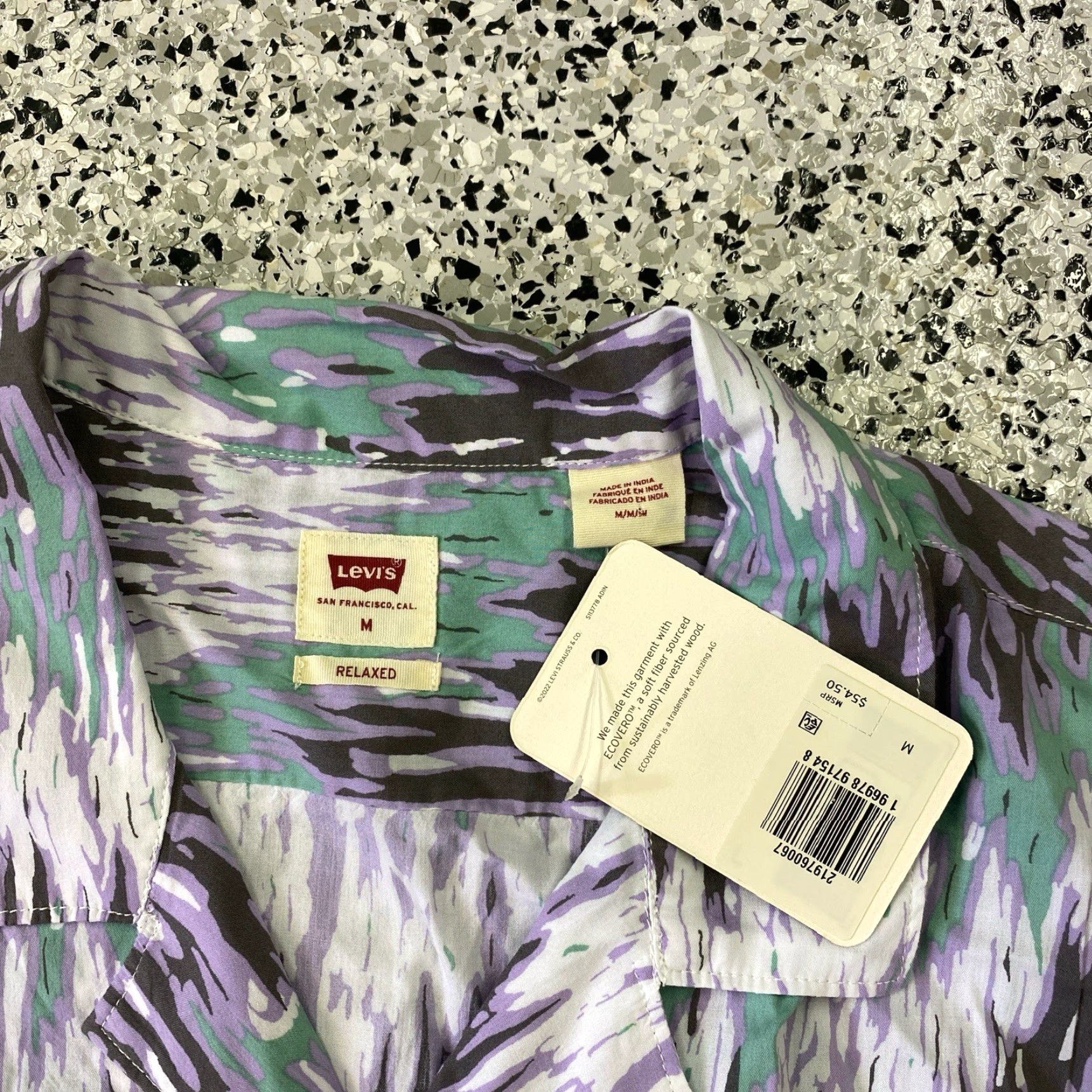 Levi's Levi's Men’s Medium Relaxed Cubano Short Sleeve Shirt Green Purple Print NWT Size US M / EU 48-50 / 2 - 2 Thumbnail