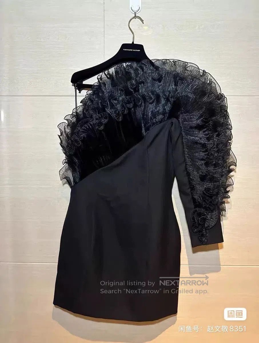 Alexandre Vauthier Alexandre Vauthier Runway Ruffled Dress. Size S / US 4 / IT 40 - 1 Thumbnail