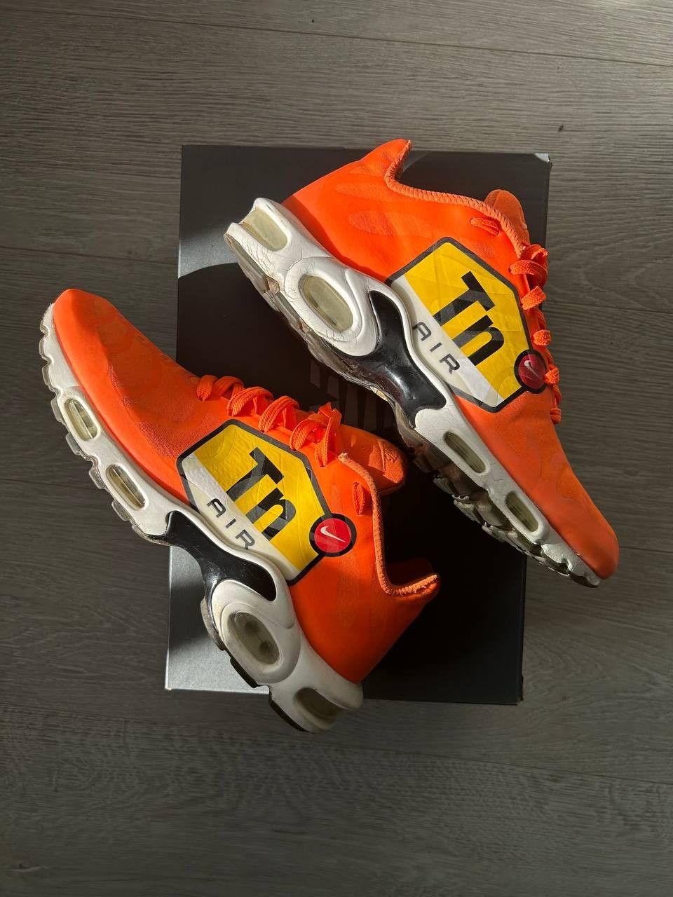 Nike Nike Air Max Plus Big Logo Size US 8.5 / EU 41-42 - 2 Thumbnail