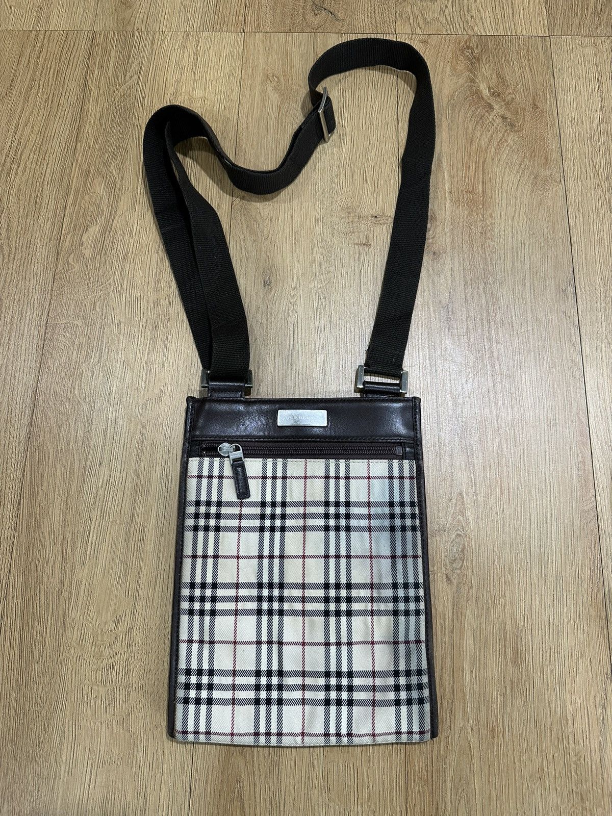 Burberry nova check sling bag