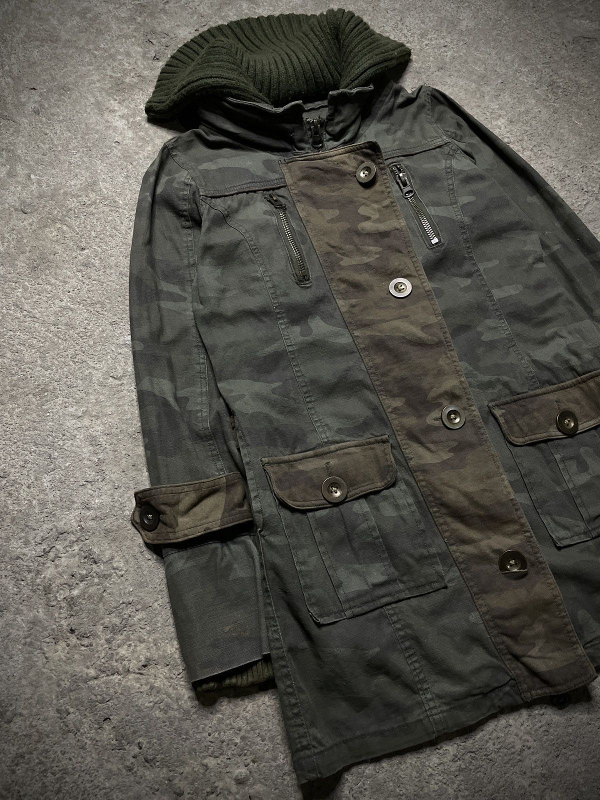 Japanese Brand 2000’s Public Space - Apocalypse Style Camo Parka Size US M / EU 48-50 / 2 - 4 Thumbnail