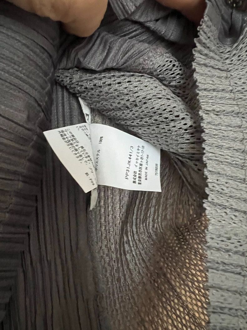 Issey Miyake Issey Miyake size:3 Grey pleated top Size M / US 6-8 / IT 42-44 - 3 Thumbnail