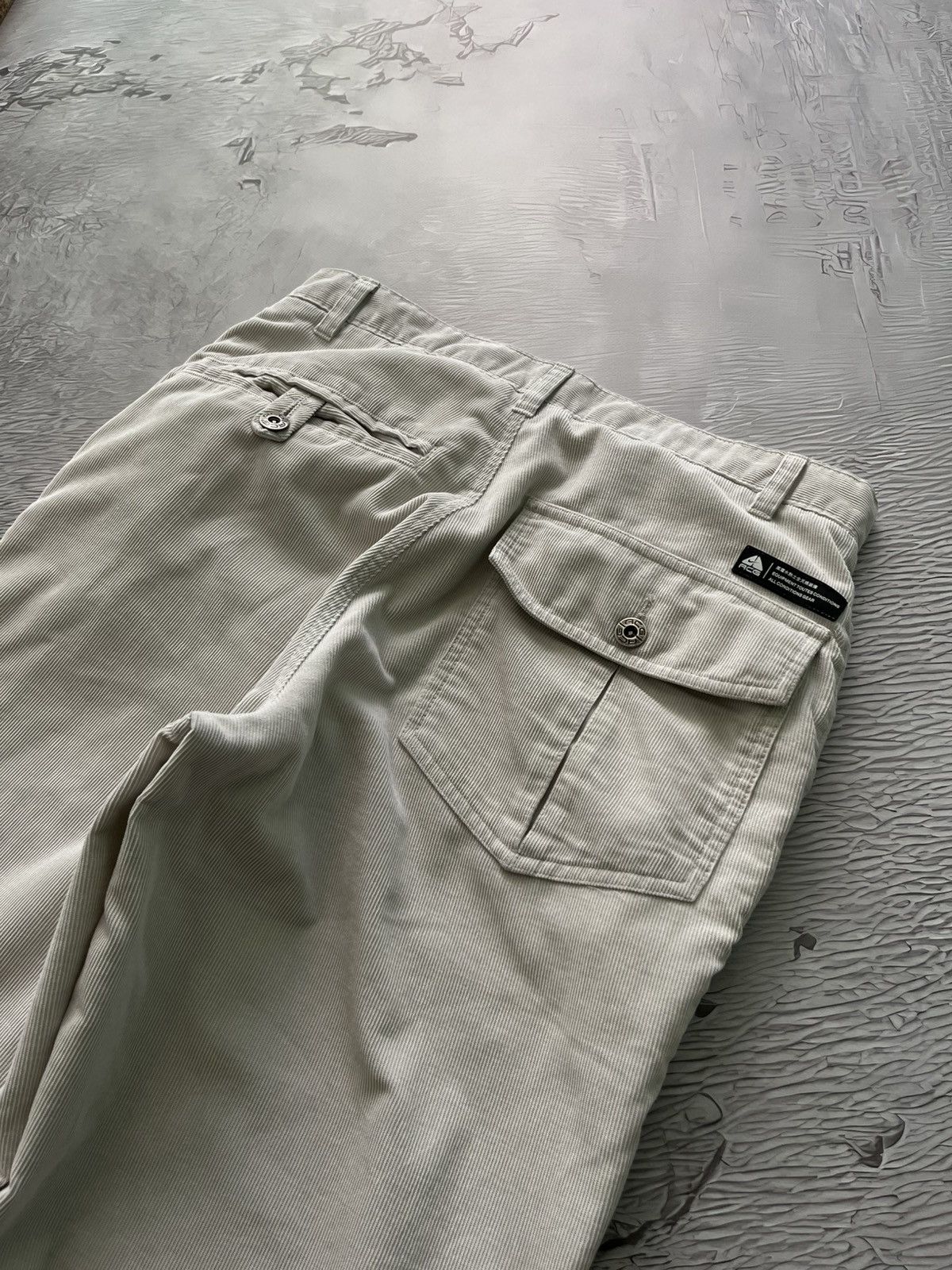 Vintage Y2K Nike ACG Vintage Velvet Streetwear Pants White Size US 32 / EU 48 - 10 Thumbnail