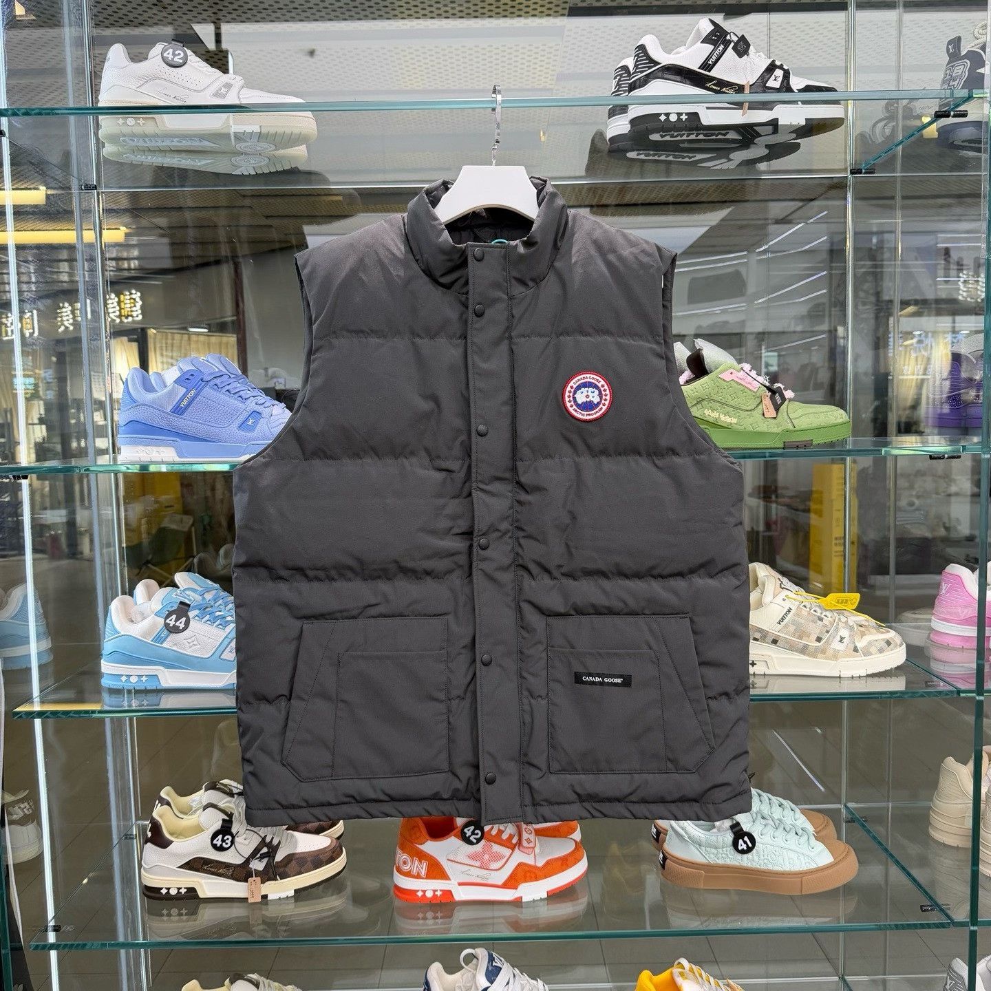 Canada Goose Canadagoose XXL New Down Vest Gray Size US XXL / EU 58 / 5 - 1 Thumbnail