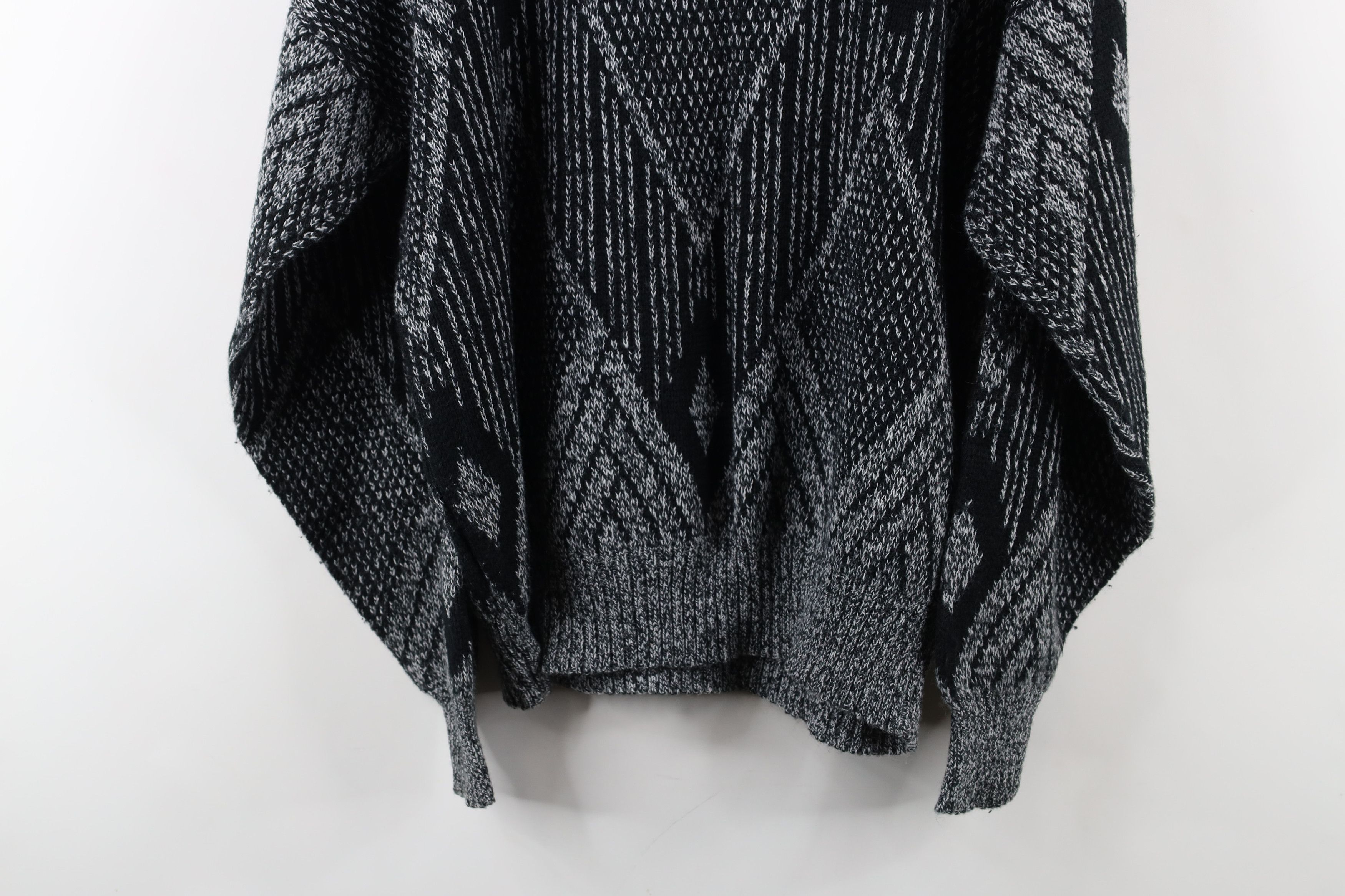 Vintage Vintage 90s Coogi Style Diamond Knit Mom Crewneck Sweater Size XL / US 12-14 / IT 48-50 - 10 Thumbnail