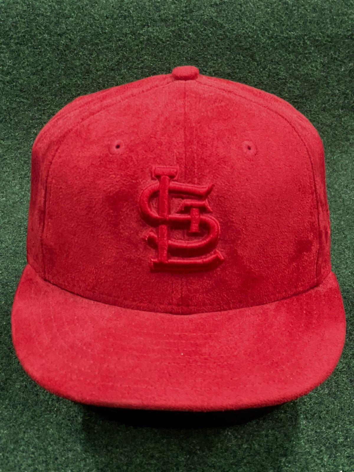 MLB × New Era St Louis Cardinals Suede Fitted Hat Size ONE SIZE - 1 Thumbnail