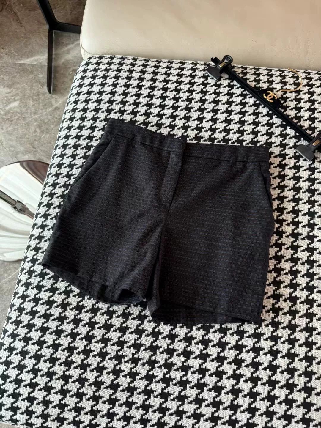 Dior Dior Striped Wool Shorts Size US 36 / EU 52 - 1 Thumbnail