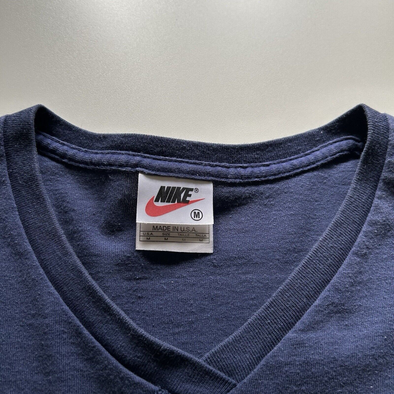 Nike Vintage 90s Nike Air Swoosh Basic V Neck T Shirt Medium Blue Size US M / EU 48-50 / 2 - 3 Thumbnail