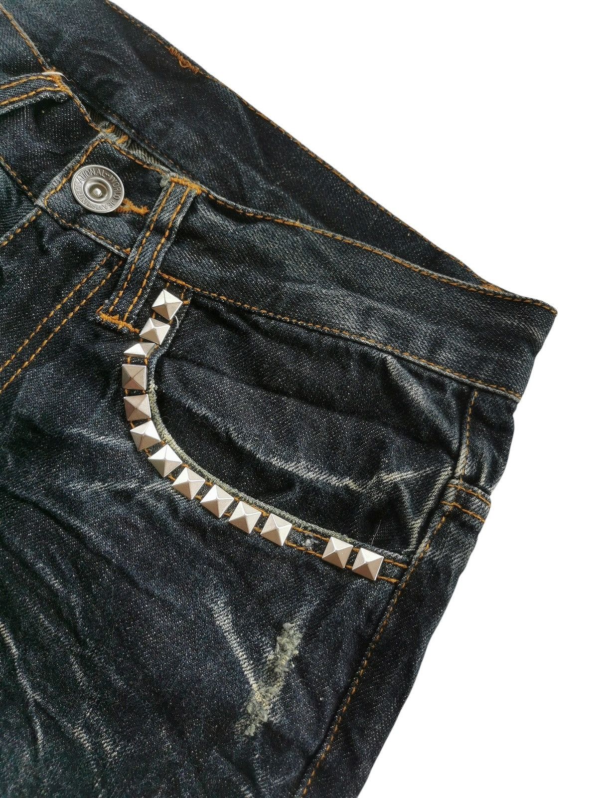 Japanese Brand Rare piece distressed studded jeans 28x30 Size US 28 / EU 44 - 7 Thumbnail